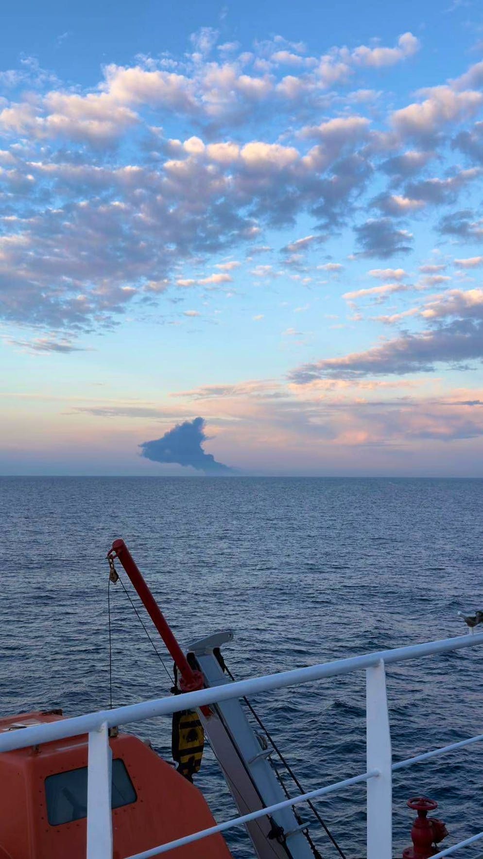 Vingt-cinq membres d'équipage de ce navire, le Kairos, ont été évacués sains et saufs, a indiqué samedi le ministre turc des Transports, Adbulkadir Uraloglu.