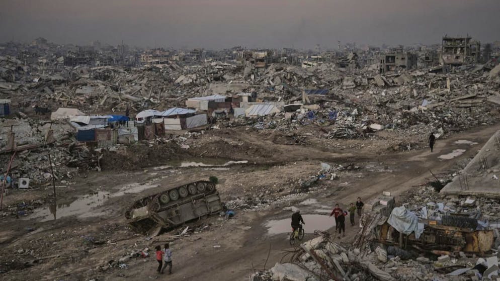 Distruzione a Gaza City