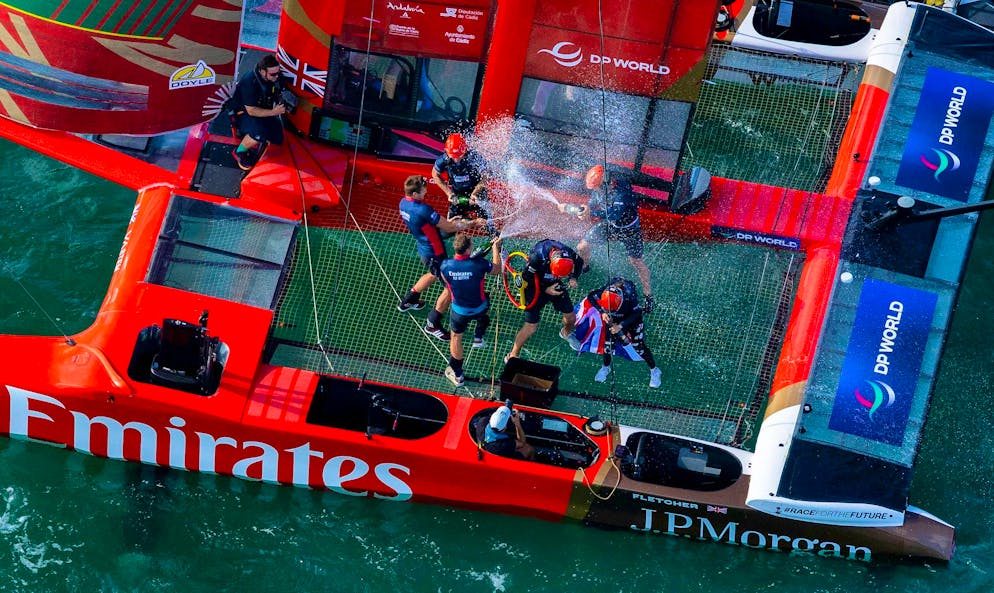 The British boat celebrates the SailGP title 2025.