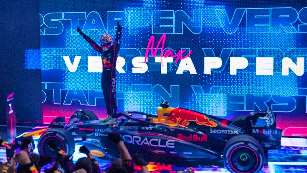 Max Verstappen keeps his chances of winning a 5th world championship title alive with his 70th GP victory in Formula 1.