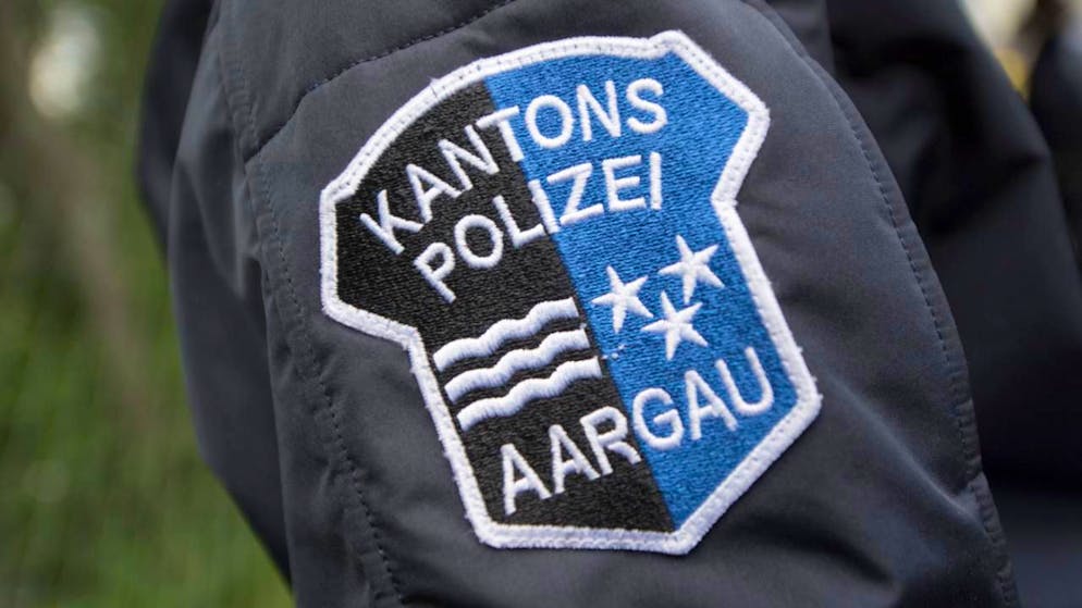 Die Kantonspolizei Aargau rückte in der Nacht auf Sonntag wegen eines Selbtsunfalls Rupperswil aus. (Symbolbild)