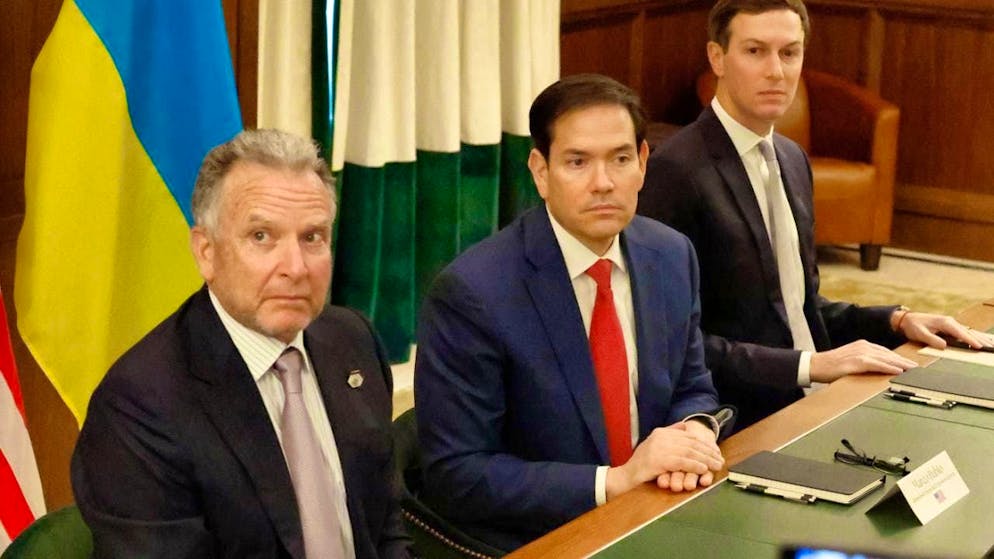 dpatopbilder - Special envoy Steve Witkoff, left, Secretary of State Marco Rubio, center, and Jared Kushner at a meeting with Ukrainian officials. Photo: Terry Renna/AP/dpa