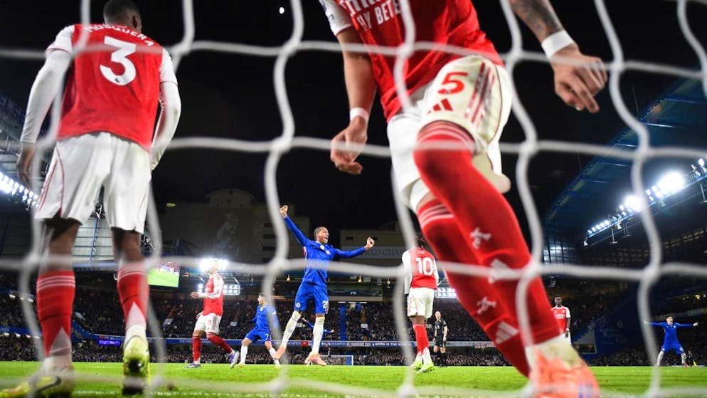 Das Derby zwischen Klub-Weltmeister Chelsea und Englands Leader Arsenal endete 1:1