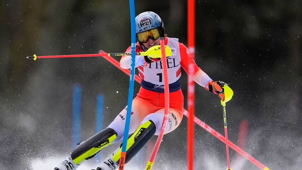 Wendy Holdener gelingt mit Startnummer 1 ein guter erster Lauf