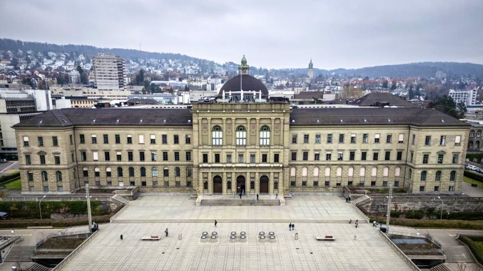 L'edificio principale del Politecnico federale di Zurigo