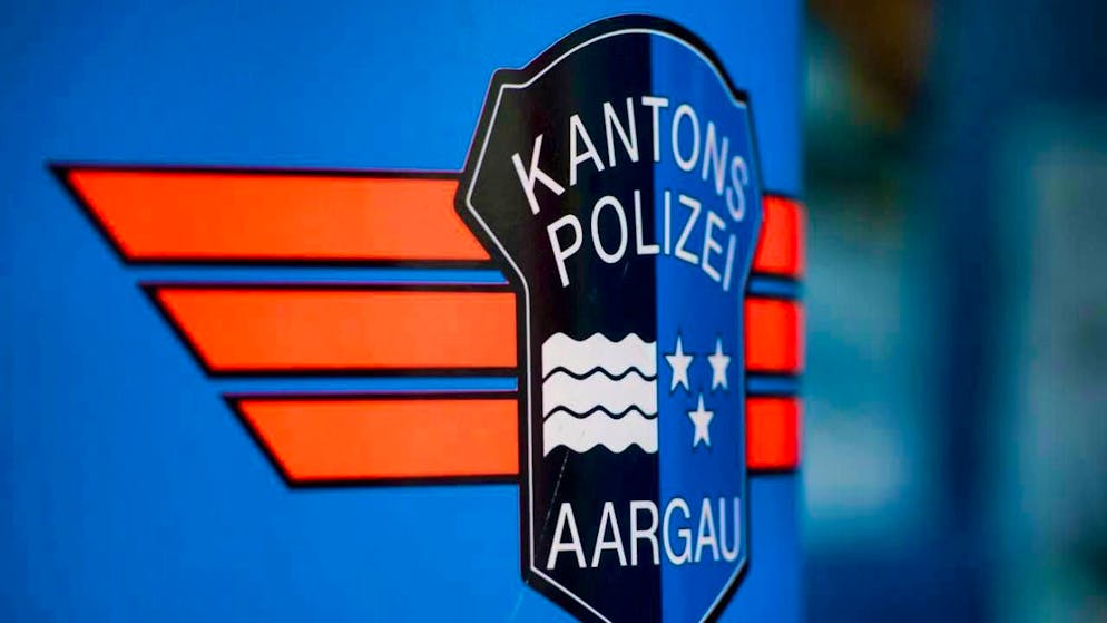 The Aargau cantonal police mobilized a large contingent on Saturday evening after a seriously injured man was found in Baden.