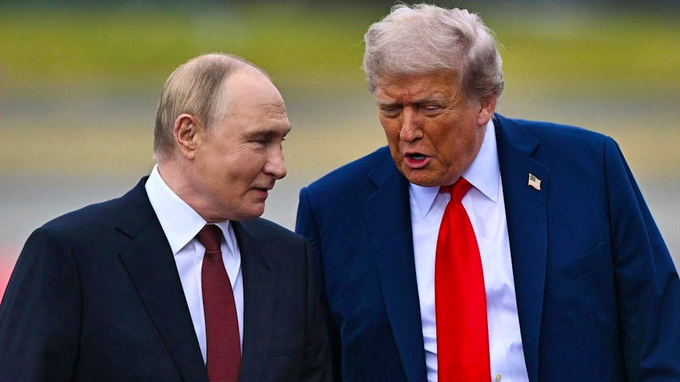Trump (r.) and Putin at their meeting in Alaska on August 15, 2025.
