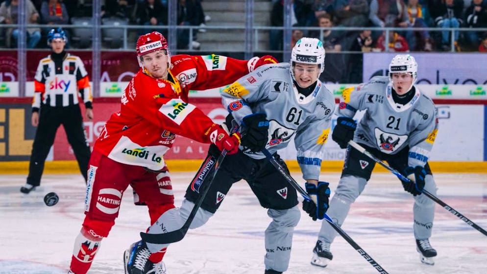 Oskari Laaksonen (links) wechselt zurück nach Schweden