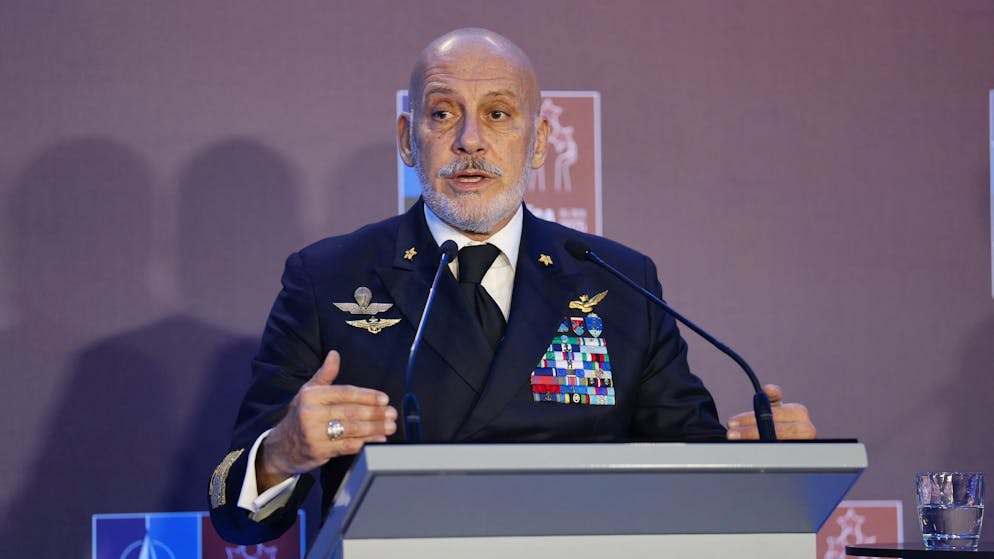 Alta tensione. La NATO: «Più aggressivi davanti alla guerra ibrida di Mosca»