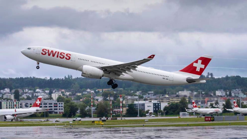 Im November registrierte der Flughafen Zürich 20'017 Starts und Landungen. (Archivbild)
