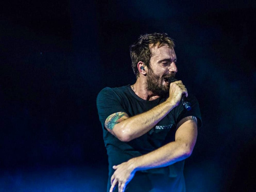Cesare Cremonini è impegnato nel tour «Cremonini Live25».