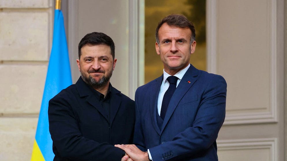 Guerra in Ucraina. Zelensky da Macron: «La Russia non può essere ricompensata con i territori»