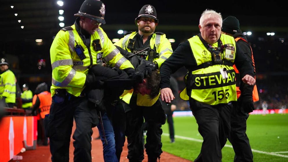 I tifosi dello Young Boys protagonisti degli scontri a Birmingham devono fare i conti con la giustizia britannica.