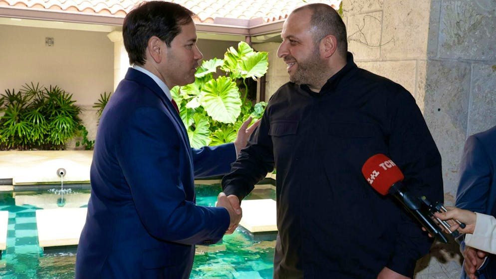 US Secretary of State Marco Rubio (l.) and the head of the Ukrainian Security Council, Rustem Umerov, in Florida on Sunday.