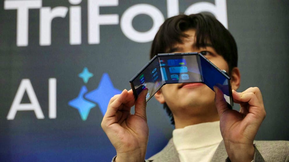 Il Galaxy Z TriFold può essere piegato due volte ed è destinato a essere posizionato come dispositivo di lavoro.