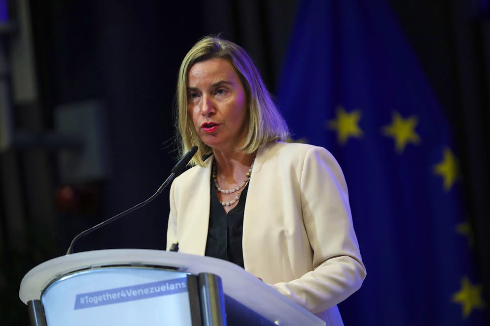 L'ancienne cheffe de la diplomatie de l'Union européenne Federica Mogherini a été placée en garde à vue mardi dans le cadre d'une enquête en Belgique sur une possible fraude dans l'usage de fonds de l'UE, a indiqué à l'AFP une source proche du dossier. (Photo d'archives)