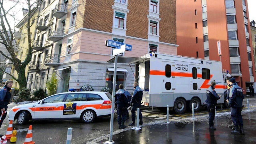 Perpétuité requise contre l'assassin présumé de Zurich et Laupen/BE - Gallery. La police a découvert le corps de l'ancienne psychanalyste de l'accusé au lendemain du crime, dans son cabinet à Zurich (archives).