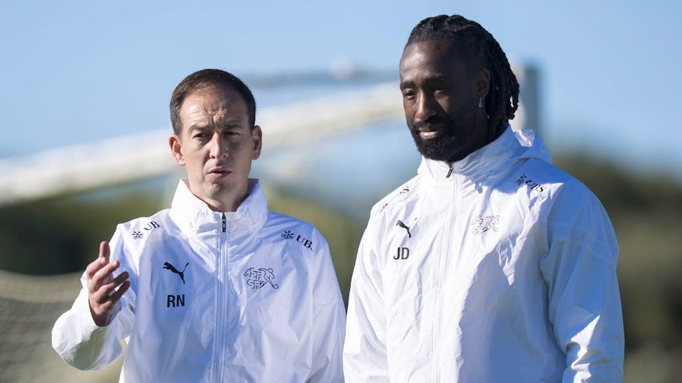 Technischer Leiter Johan Djourou. «Laut Uefa muss unser Nati-Assistenz-Coach eine Frau sein»