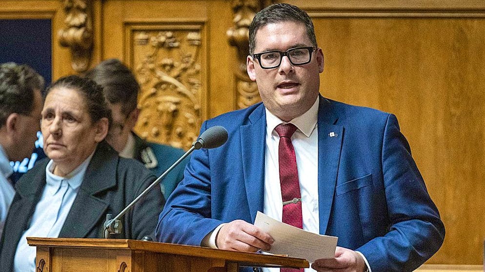 National Councillor David Zuberbühler steps down.