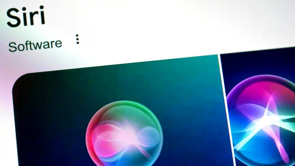 Apple versprach eine mit KI verbesserte Siri-Version. Die lässt aber auf sich warten. Jetzt gibt es einen Personalwechsel. (Archivbild)