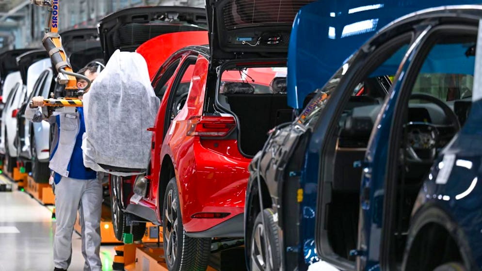 Die Stimmung in der deutschen Automobilindustrie hat sich klar eingetrübt. (Archivbild)