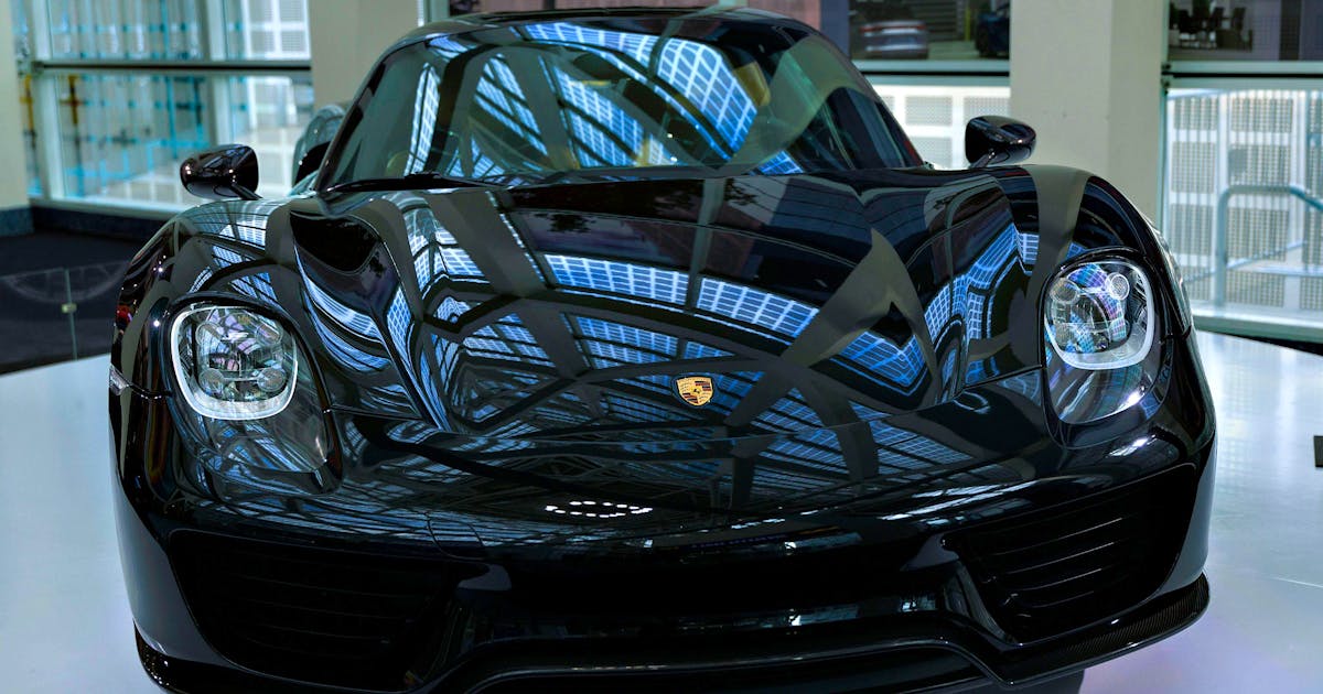 Image for Blockade per Satellit?: Hunderte Porsche in Russland plötzlich lahmgelegt | blue News