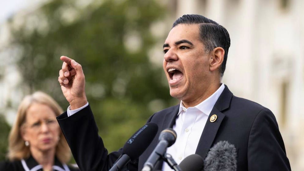 Chambres, siège de dentiste.... Images «inédites» de l'île d'Epstein: «Un aperçu troublant de son monde»