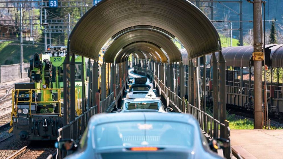 Il treno navetta del Lötschberg in una foto d'archivio.