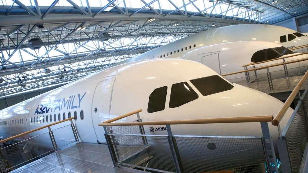 Airbus hat sein Ziel für die Auslieferungen im laufenden Jahr gesenkt. Grund sind Problemen an Rumpfteilen eines Zulieferers für die Modellfamilie A320. (Archivbild)