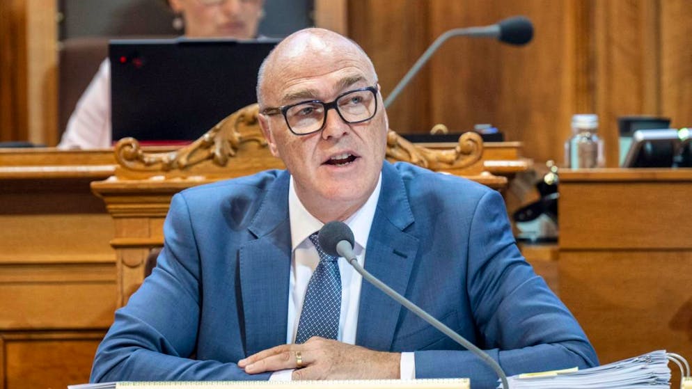 Le ministre de la défense Martin Pfister aimerait se rapprocher de l'UE pour la défense de la Suisse. Le Conseil des Etats est prêt à suivre, en y ajoutant l'OTAN (archives).