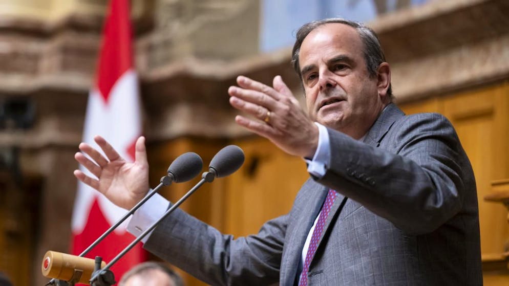 Nationalrat Gerhard Pfister (Mitte/ZG) hat im Nationalrat Unterstützung für seine Idee erhalten, Rücktritte aus dem Bundesrat in der Regel auf das Ende einer Legislatur zu beschränken. (Archivbild)