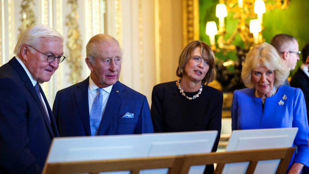 Da sinistra: il presidente tedesco Frank-Walter Steinmeier, re Carlo III, Elke Büdenbender e la regina Camilla al castello di Windsor.