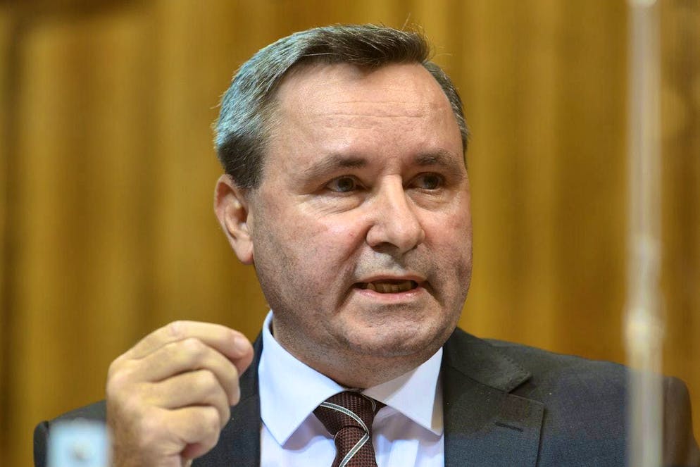 Bernese SVP member of the Council of States Werner Salzmann has submitted the ammunition for the reintroduction of pocket ammunition.