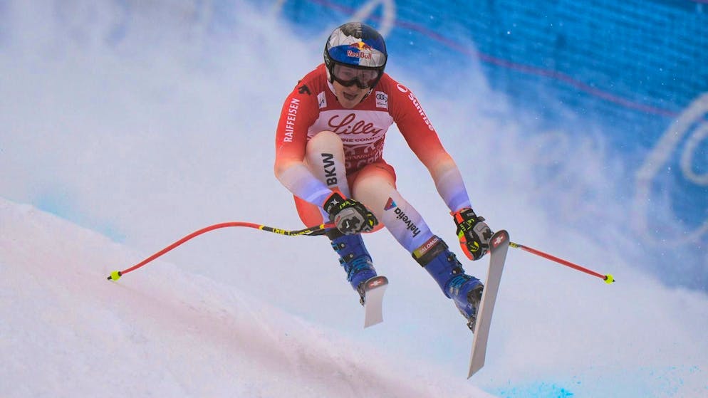 Marco Odermatt sets the best time in the first downhill training in Beaver Creek - but also misses a gate.