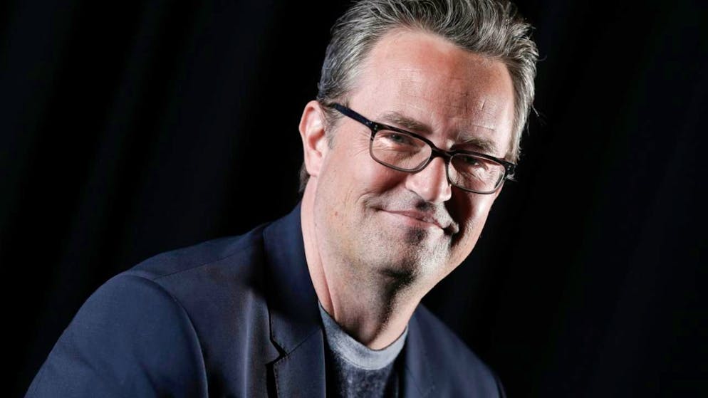 ARCHIV - Matthew Perry im Jahr 2015. Foto: Brian Ach/AP/dpa/Archivbild