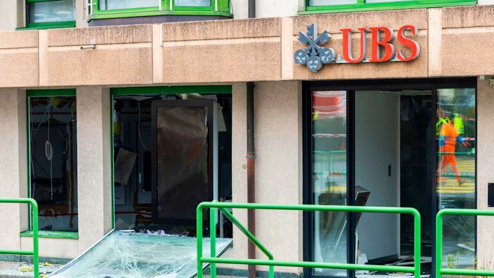 Das Gebäude in Gland VD wurde beim Anschlag mit Sprengstoff erheblich beschädigt.