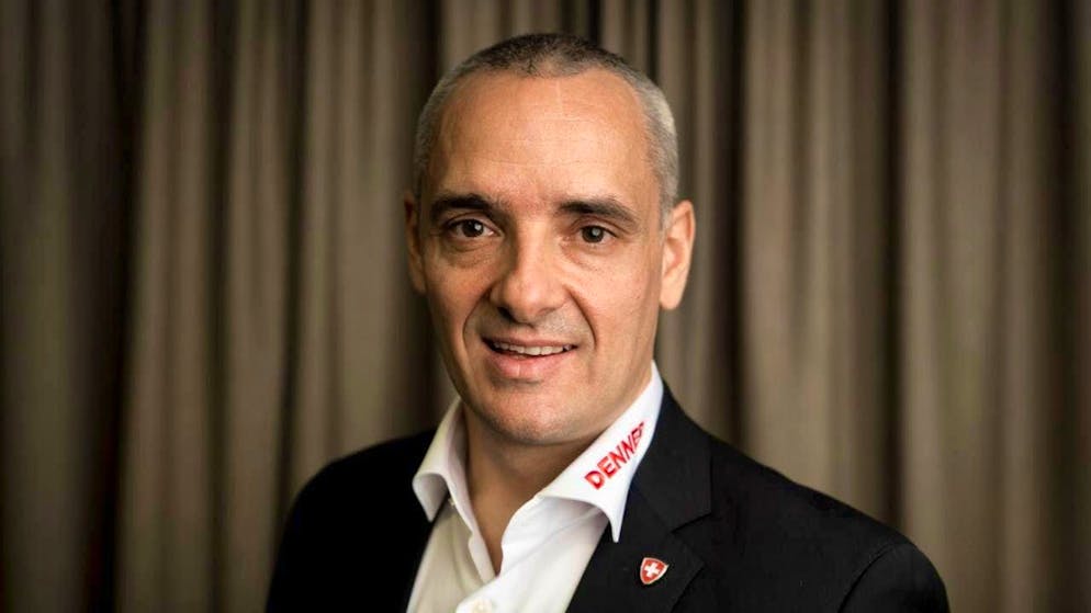 Jan Cadieux has been introduced as the successor to national team coach Patrick Fischer, who is stepping down at the end of the season.