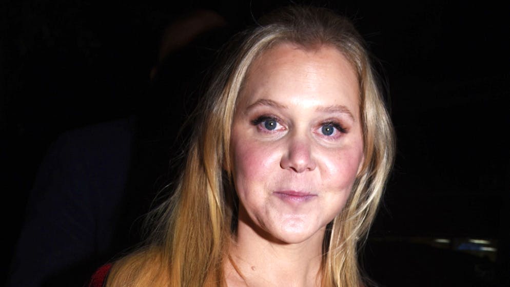Ecco come e perché. Amy Schumer svela l'incredibile trasformazione: «Ho perso 23 kg per sopravvivere»