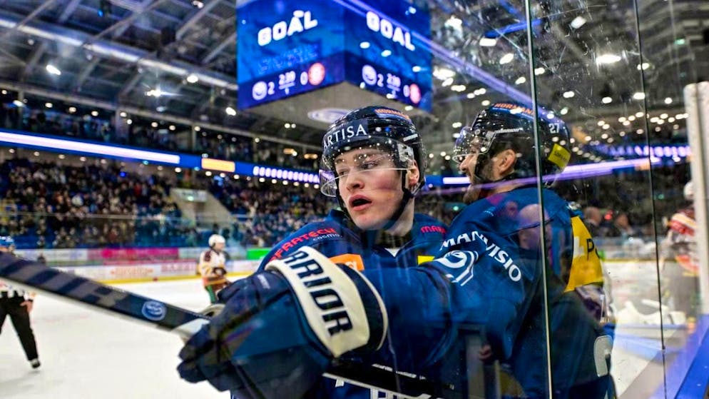 Miles Müller celebrates his pre-decisive 3:0 for Ambri-Piotta against Geneva-Servette