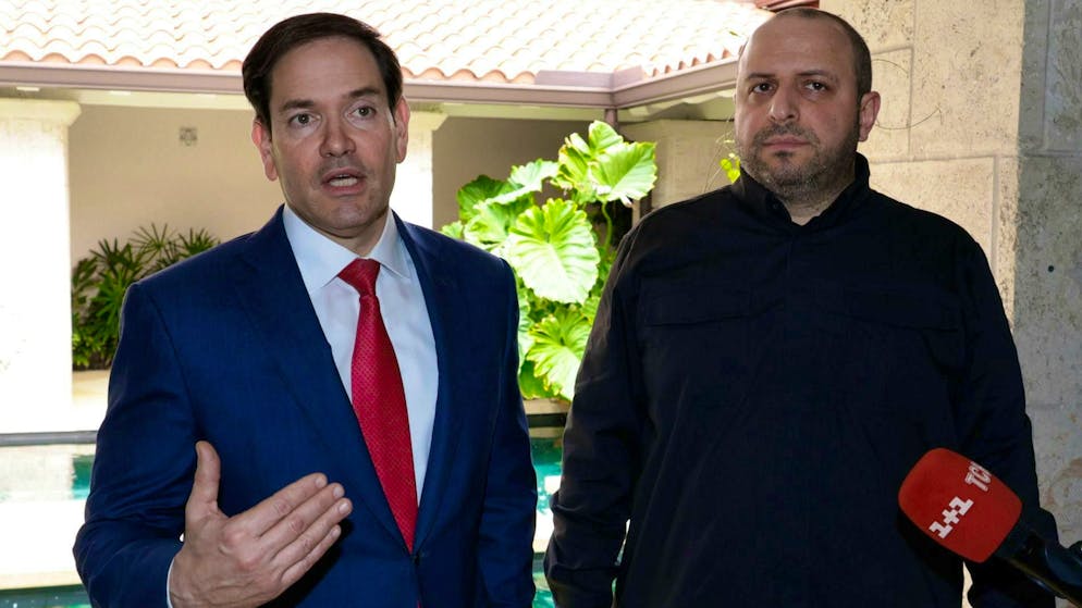 US Secretary of State Marco Rubio (l.) and the head of the Ukrainian Security Council, Rustem Umerov, on November 30, 2025 in Florida.