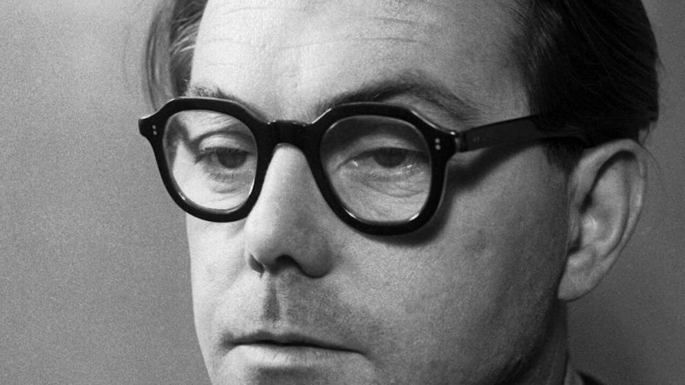 Max Frisch (1911-1991), hier in einer Aufnahme von 1958, gilt als einer der wichtigsten Schweizer Autoren. 1930 hat er am Zürcher Realgymnasium die Matura gemacht. Nun ist sein Matura-Aufsatz aufgetaucht.