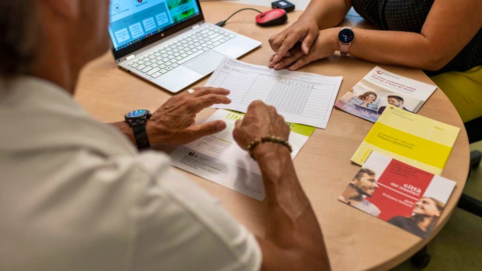 Ende November waren insgesamt 138'860 Personen in den Regionalen Arbeitsvermittlungszentren (RAV) als arbeitslos registriert. (Symbolbild)