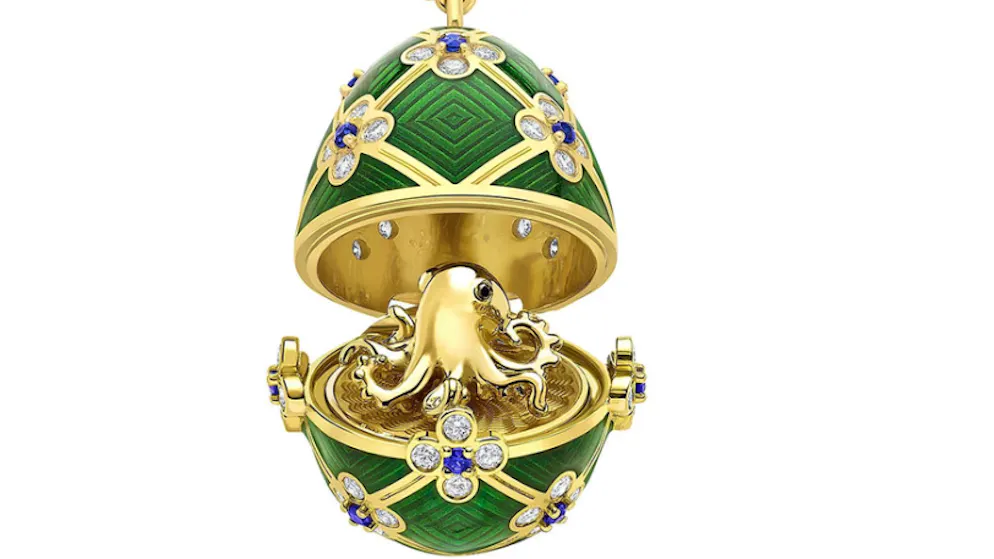 Nouvelle-Zélande. Il gobe un oeuf Fabergé et se fait arrêter!