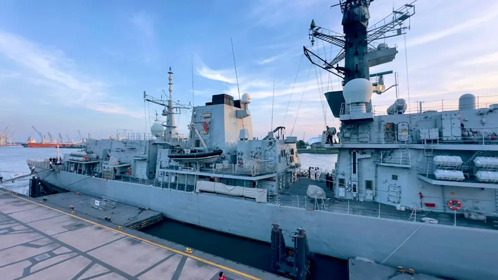 ARCHIV - Die Britische Fregatte "HMS Iron Duke" (Archivbild). Foto: Bodo Marks/dpa