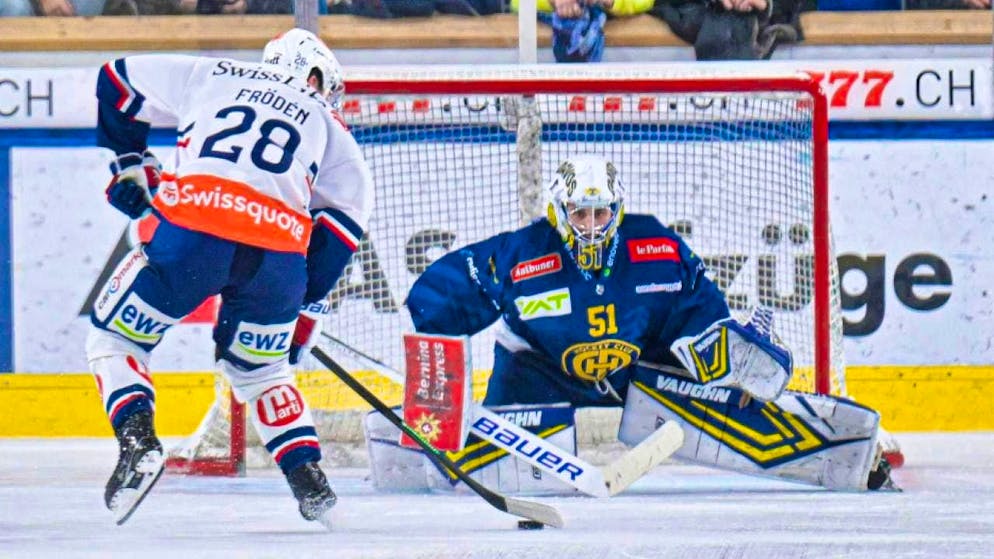 Zurich's Jesper Fröden scores in the penalty shootout against Davos goalie Luca Hollenstein