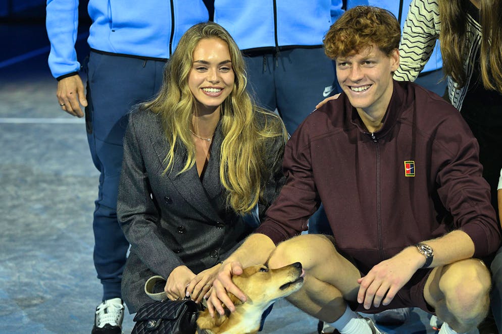 Jannik Sinner e Laila Hasanovic durante i festeggiamenti per la vittoria delle ATP Finals, qualche settimana fa. 