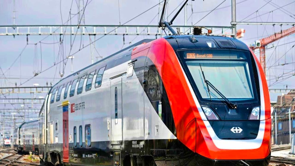 SBB is gradually converting its FV-Dosto double-decker long-distance trains over the next few years, which should significantly improve travel comfort. (archive picture)