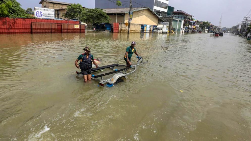 Le bilan des intempéries au Sri Lanka a franchi le cap des 600 morts.