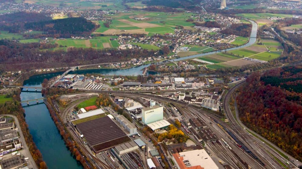 La camion a chuté dans l'Aar depuis le troisième pont depuis la gauche sur cette photo d'archives.