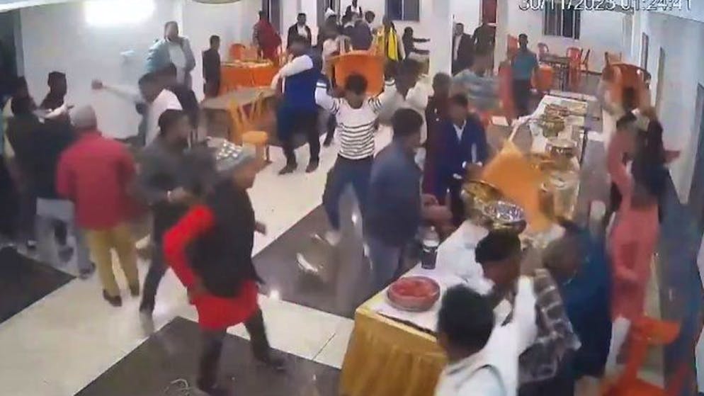 Video shows escalation. Dessert was missing - wedding ends in wild mass brawl